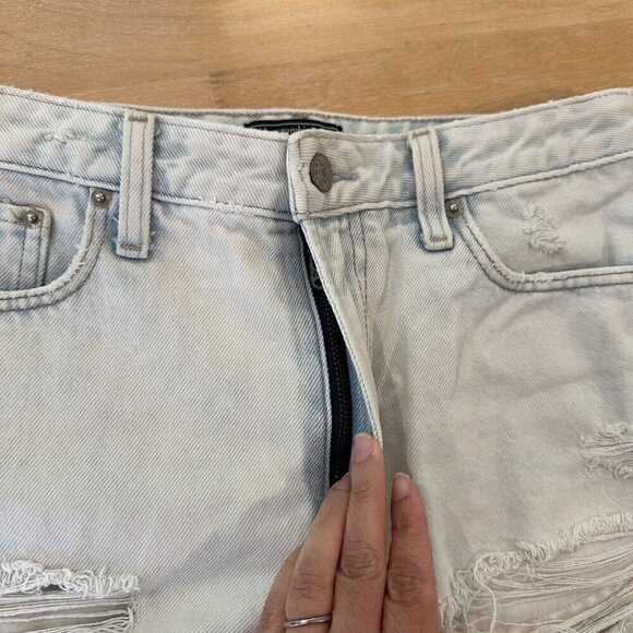 Abercrombie & Fitch Denim Shorts Womens Light Wash Annie High Rise Fringe Sz 27 - Picture 3 of 9